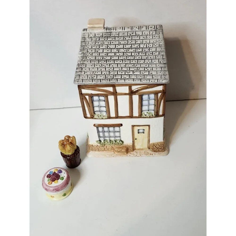 Home Trends Bakery Cookie Jar With Salt And Pepper Shakers